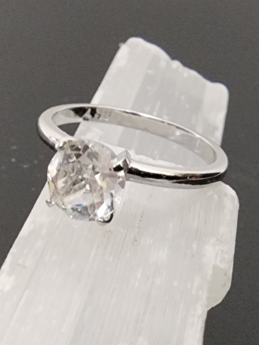 Uncas RARE Vintage Faux Diamond Solitaire Silver Tone Collectible Ring 6.5
